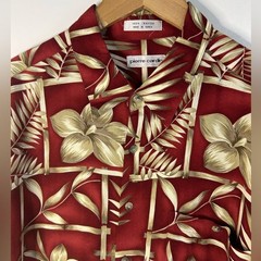 Pierre Cardin Casual floral. Red and Cream Button Down Shirt. 100% Rayon .