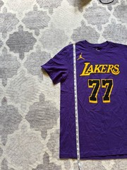 NWT Luka Doncic Los Angeles Lakers Nike Jordan Name & Number T-Shirt Men’s M