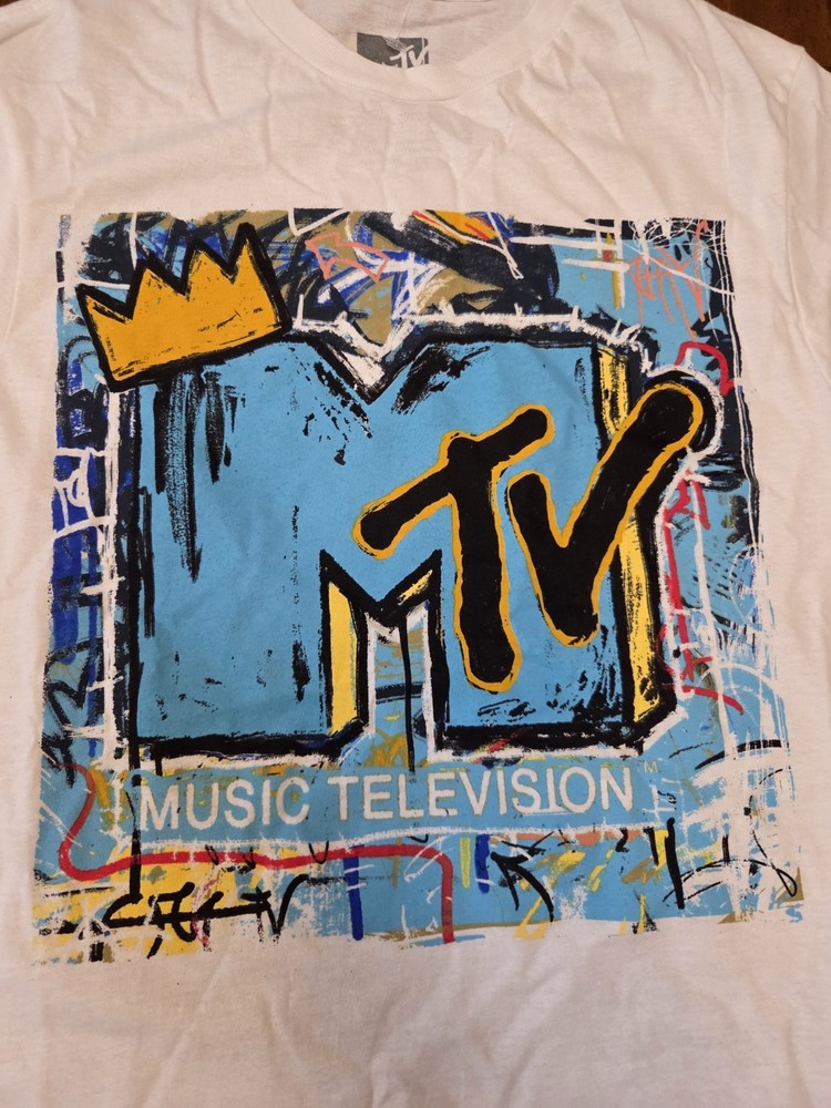 NWOT MTV Music Television White Graffiti Style Tshirt Size Medium
