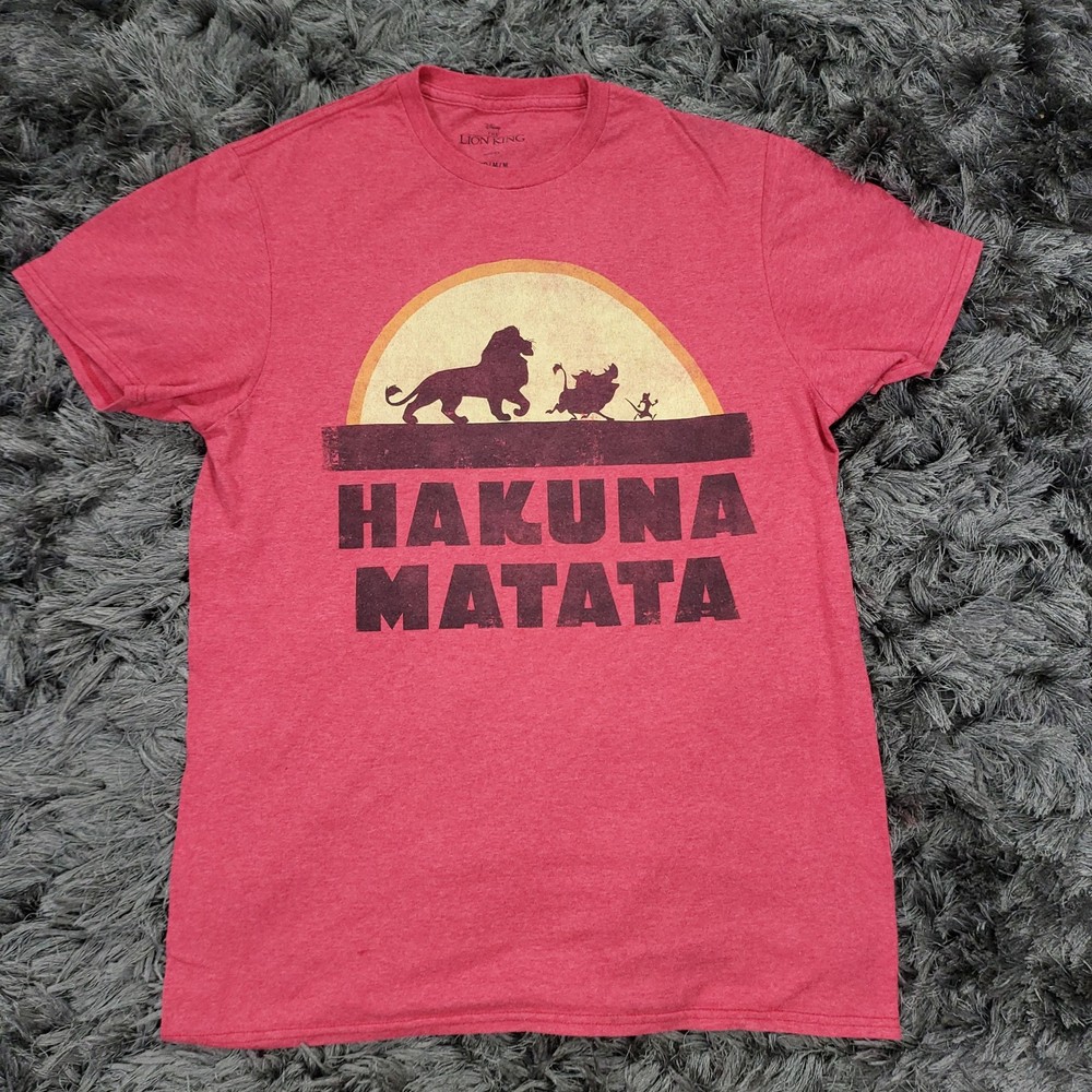 Disney Lion King Hakuna Matata Shirt Mens Medium Red Simba Pumbaa Timon Logo Tee