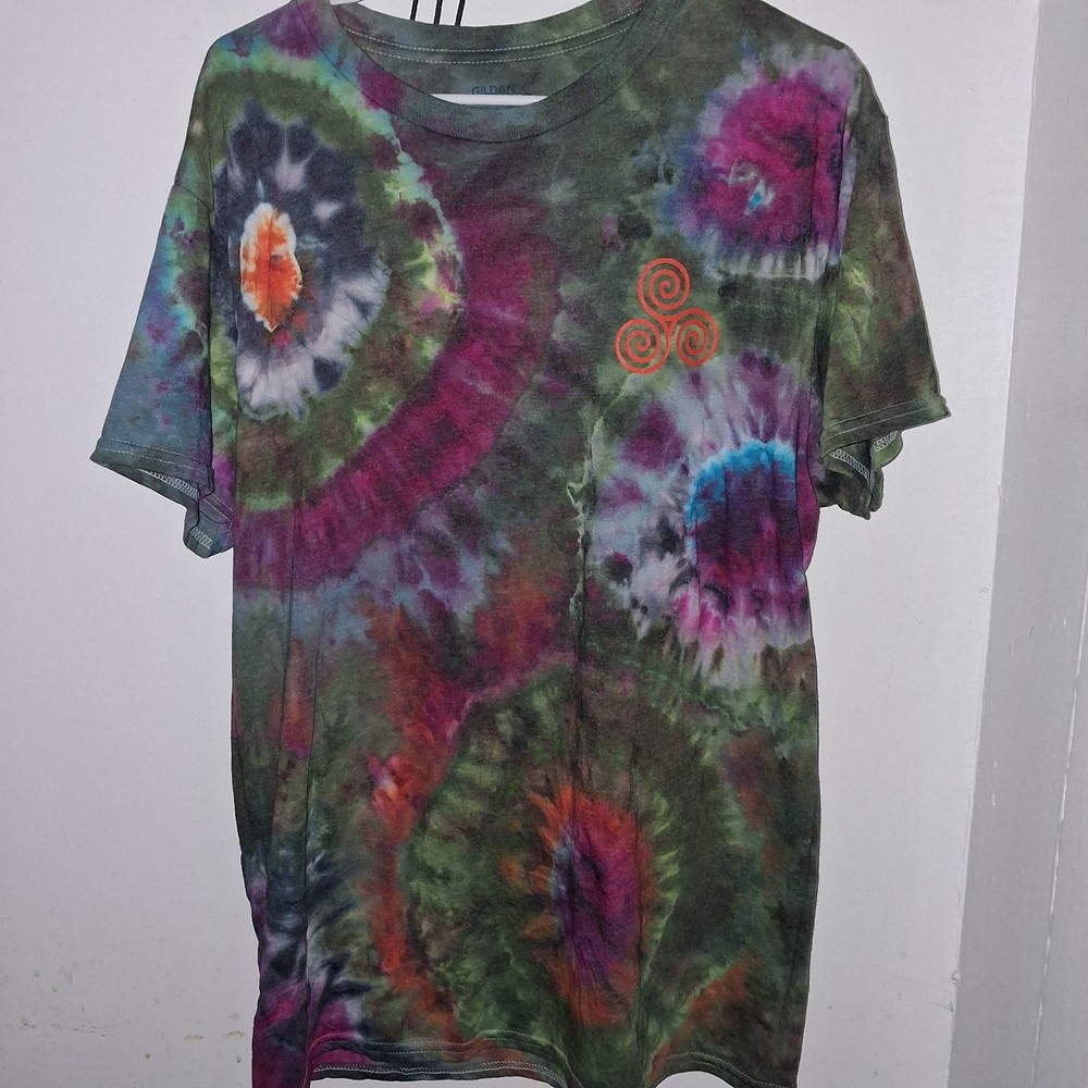 Unisex Short Sleeve T-Shirt Large, Tie Dye Quality Dye!