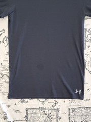 Under Armour HeatGear Men’s T-Shirt MD/M Black Short Sleeve Crew Neck Athletic
