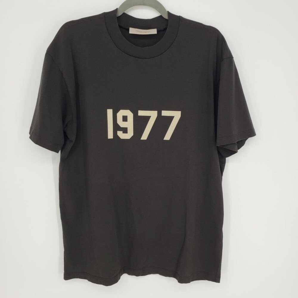 Fear of God Essentials 1977 Tee Shirt S Mens Short Sleeve Iron Black