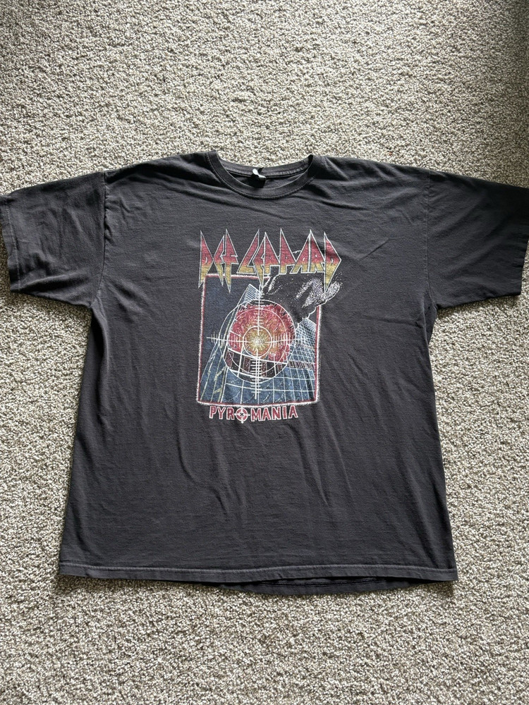 Vintage Def Leppard Pyromania Graphic Crew Neck T-Shirt M&O Men’s 2XL