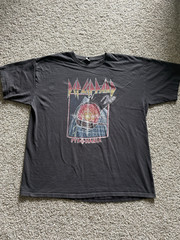 Vintage Def Leppard Pyromania Graphic Crew Neck T-Shirt M&O Men’s 2XL