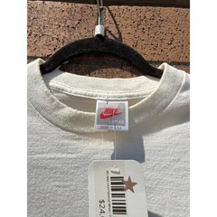 Size L – 90s Nike International Vintage White Pink Swoosh Long Sleeve Tee Shirt