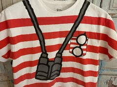 Where’s Waldo T Shirt Red White Stripes Binoculars Glasses Adult Large
