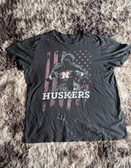 Nebraska Huskers Football T Shirt Black Graphic NCAA Tee Mens XL