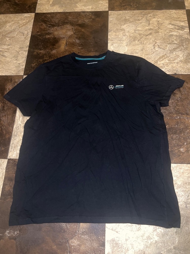 Mercedes AMG Petronas Motorsport Men’s T-shirt in size: XXL