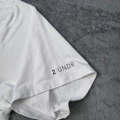 2UNDR Shirt Mens 2XL White 1919 Logo V-Neck Performance Stretch Tee Tagless