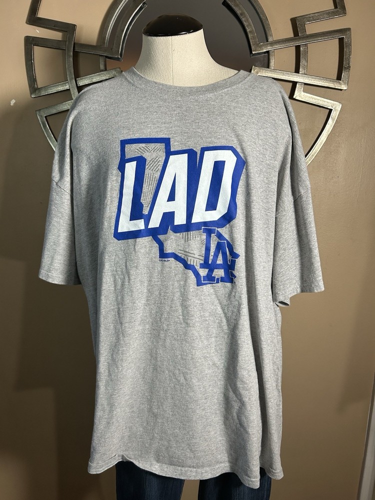 LA Dodgers LAD Tshirt Men’s Size 3XL Gray Crew Neck MLB Los Angeles California