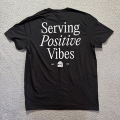 Taco Bell Live Mas Cafe “Serving Positive Vibes” Graphic T-Shirt Men’s XL NWOT