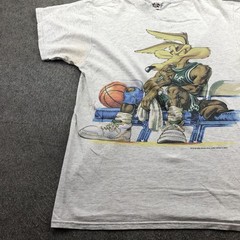Vintage Looney Tunes Shirt Mens Medium Gray Wile E Coyote Hoop Slam 1996 90s