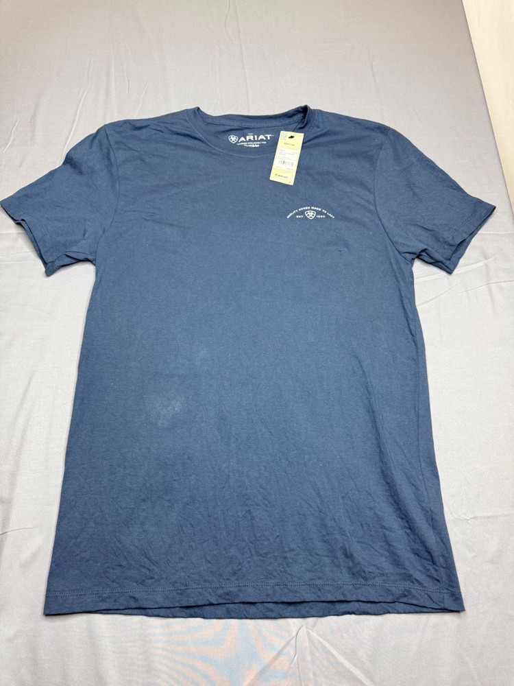 NWT Ariat Vaya Con Dios SS T-Shirt Blue Dusk Graphic Tee – Men’s Medium – READ