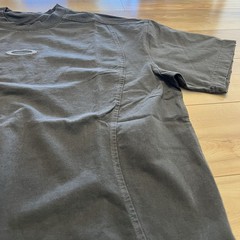 Oakley Men’s Vintage T-Shirt Center Logo Graphic Size Medium