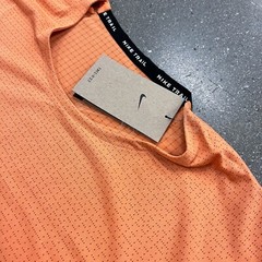 NWT Nike DM4646-871 Men Dri-Fit Rise 365 Trail Running Top Orange Trance Size M