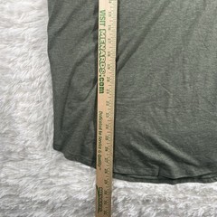 CUTS Shirt Men Size Medium Green Elongated Short Sleeve Round Neck Pocket Casual