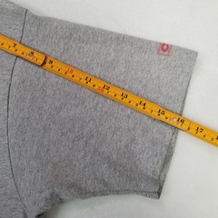 Reebok CCM Hockey Men’s Gray T-Shirt Size Large with Crossed Hockey Sticks Logo