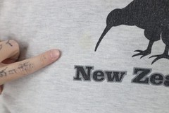 Vintage 90s Streetwear Mens XL Distressed Heavy New Zealand Kiwi Bird T-Shirt