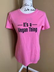 Vegan Printed It’s A Vegan Thing 🩷 Pink T-shirt Stretch Medium Good Life Cafe