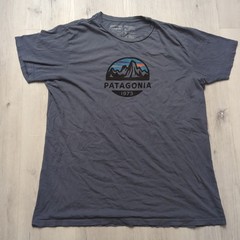 Patagonia Mens 1973 Logo T-Shirt XL Slim Fit Organic Cotton Blue Tee Shirt