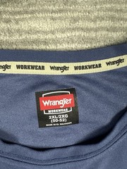 Wrangler Shirt Mens Medium Blue Workwesr Longsleeve Cotton Blend Pockets Stretch