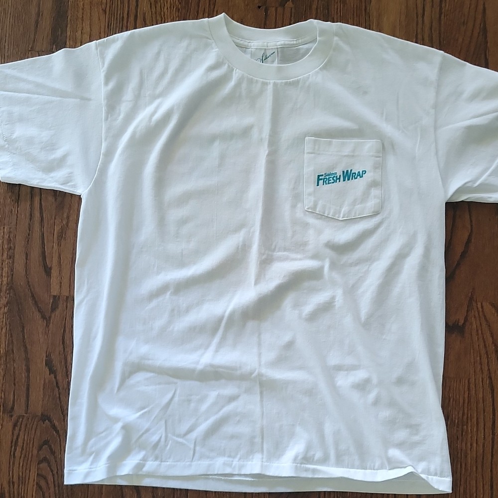 Men’s XL White Fresh Wrap “Escape to the Fresh Side” Graphic Pocket Crew Tee