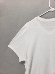 Tahari Shirt Mens XL White V Neck Lightweight Basic Tee Short Sleeve Summer Top