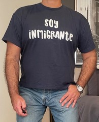 LAT Navy Blue Size L “Soy Inmigrante” Cropped Crewneck Short Sleeve T-Shirt