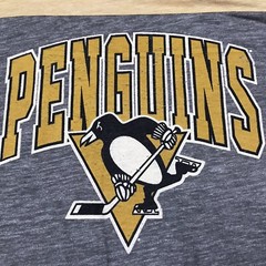 47 PITTSBURG PENGUINS Graphic T Shirt Men XL Yellow Gray NHL Hockey Rugby