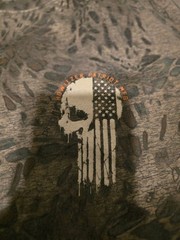 Howitzer Mens T Shirt Tread Bold Patriot Camo American Flag Skull Size XL