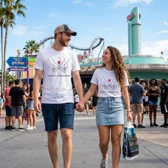 Infinite Connection T-Shirt – Minimalist Pinky Swear Hands Design for Couples