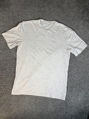 Travis Mathew Shirt Mens M Beige Marbled Crew Neck Cotton Regular Fit Tagless