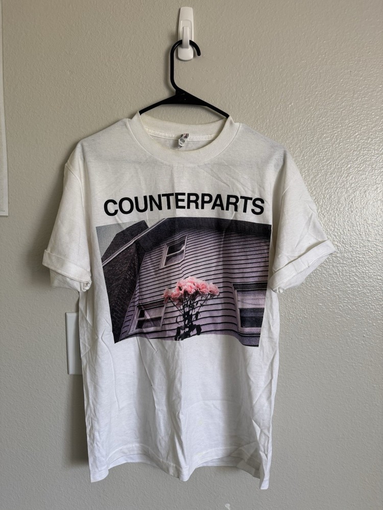 Counterparts T Shirt M Y2k House Flower Shirt