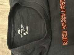Nike Worldwide Tour Graphic T-shirt Men’s Size Large Black Short Sleeve (S-2)