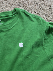 Apple T Shirt Medium Green Short Sleeve Crew Neck Cotton Graphic Employee