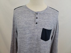 Vince Henley Tee T-Shirt Men’s Light Gray Heather Contrast Black Pocket Large