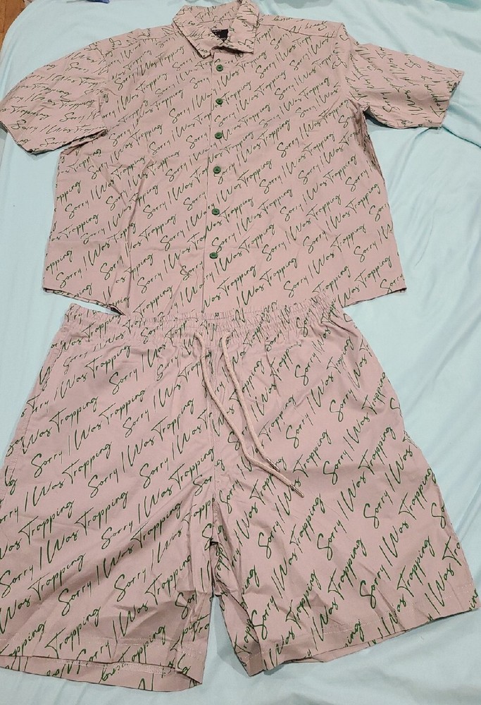 Sorry I Was Trapping Men’s Grey Shirt & Drawstring Shorts Size L New