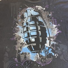 Grenade Graphic Black/grey T-shirt Men. Chest:23in Length:28in