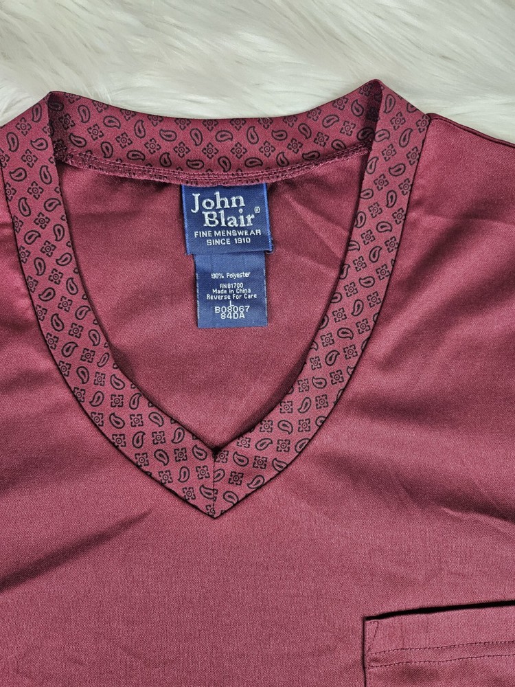 JOHN BLAIR FINE MENSWEAR V NECK STRETCH MAROON PAISLEY COLLAR (L)
