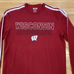 Wisconson Badgers Mens Shirt Size Medium Red Long Sleeve College Football