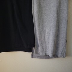 Forever 21 Gray and Black Colorblock Mens Small Shirt Graphic Asymmetrical Tee