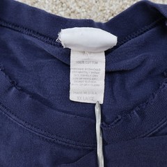 Notre Dame Mens 2XL Embroidered Logo T-Shirt Blue NCAA (see photo for flaw)