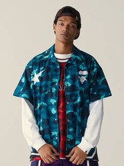 A BATHNIG APE Men’s COLOR CAMO WARM UP SS SHIRT 1M30132314 bz