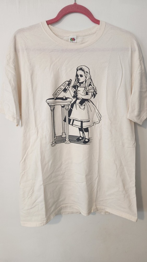 ALICE IN WONDERLAND T-SHIRT ADULT LARGE