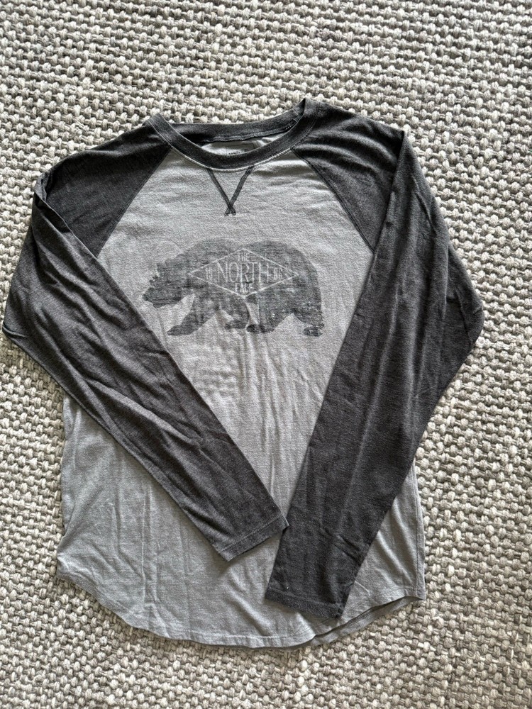 The North Face Gray/Black Graphic Print Logo Crew Neck Long Sleeve T-Shirt L/G