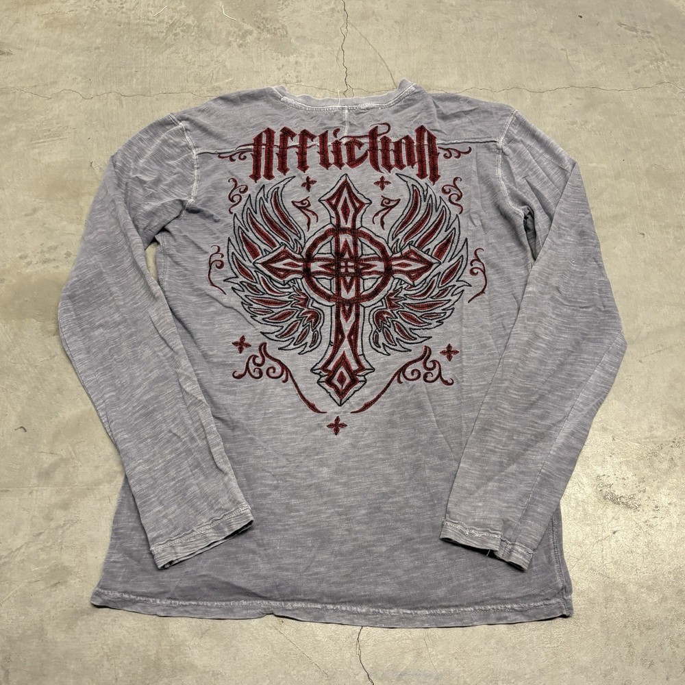 Vintage Y2K Affliction Mens Henley Size Medium Grunge Cross Skull Angel Biker
