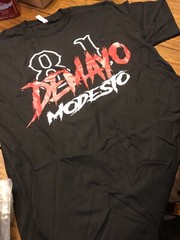 Hells Angels Modesto California Red & White 81 De Mayo T Shirt. Size XL