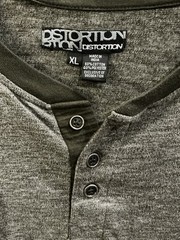 Distortion Mens XL Gray Long Sleeve Henley Shirt Ribbed Shoulder Casual Tee