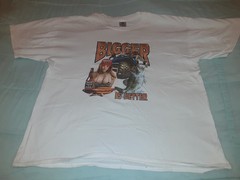 Bigger Is Better Big Foot Fishing Boobies T-Shirt XL